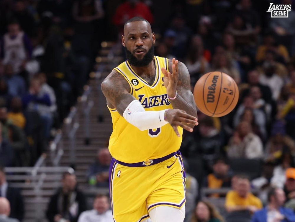 今夜体能课后；里尔篮板制胜备战欧篮联；话题不断；团队化学反应显著的简单介绍